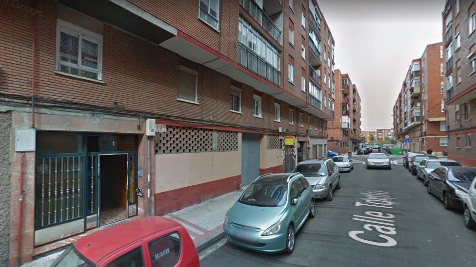 Número 1 de la calle Tordo, donde encontraron al bebé de ocho meses junto a una cerilla.