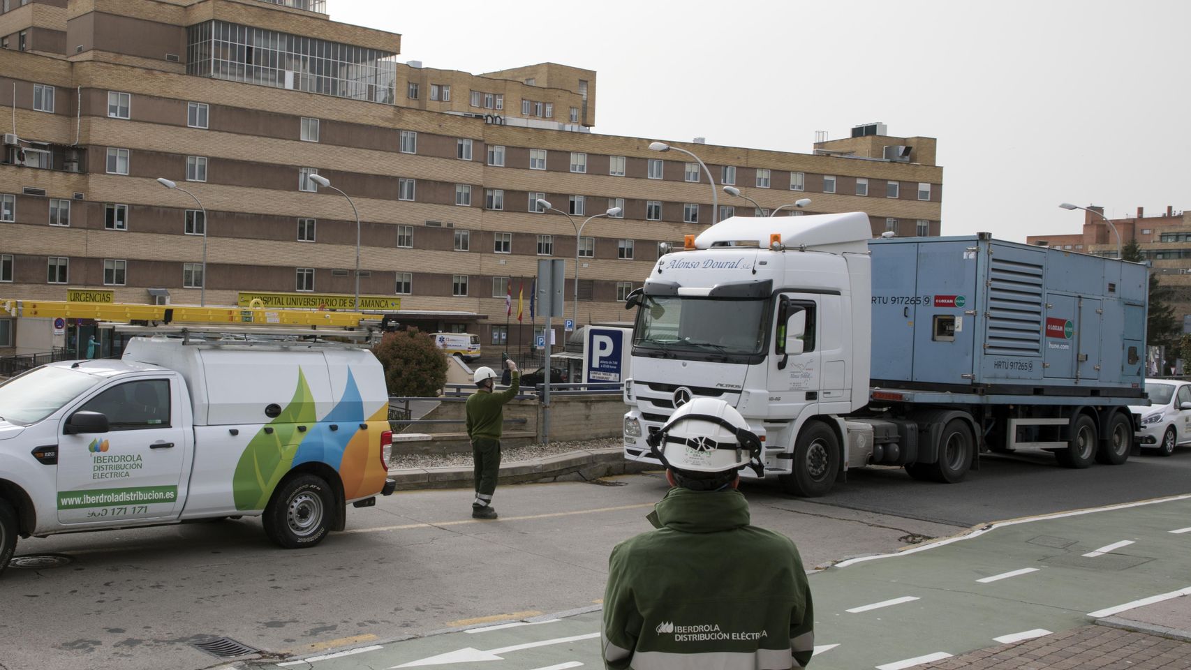 Iberdrola empieza a asegurar el suministro de los hospitales de campaña.
