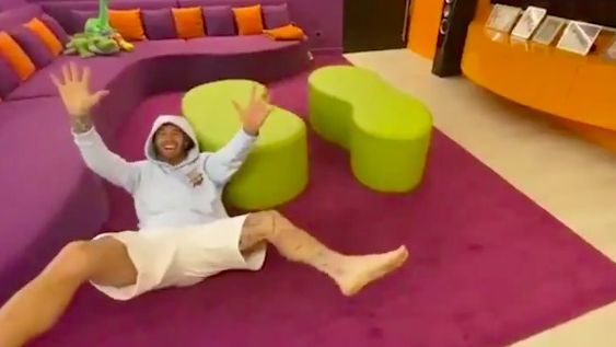 Sergio Ramos tras realizar el reto viral #CapSocksChallenge