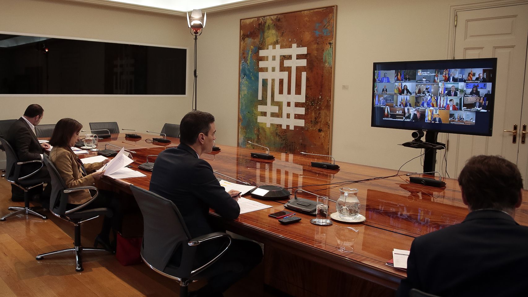 Sánchez, en la videoconferencia de este viernes con los presidentes autonómicos