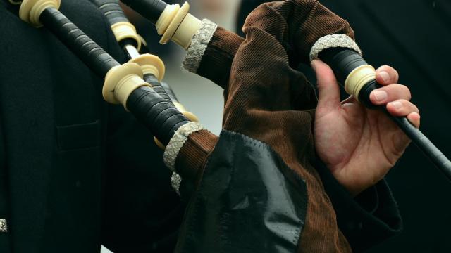 La Escola de Gaitas de Vigo ofrece clases gratuitas de gaita y percusión para niños