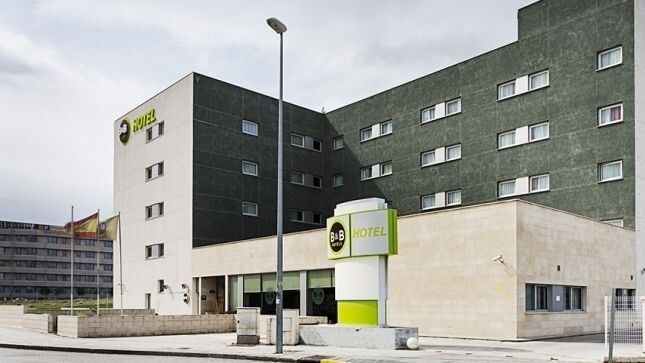 Fachada de un hotel en Madrid.