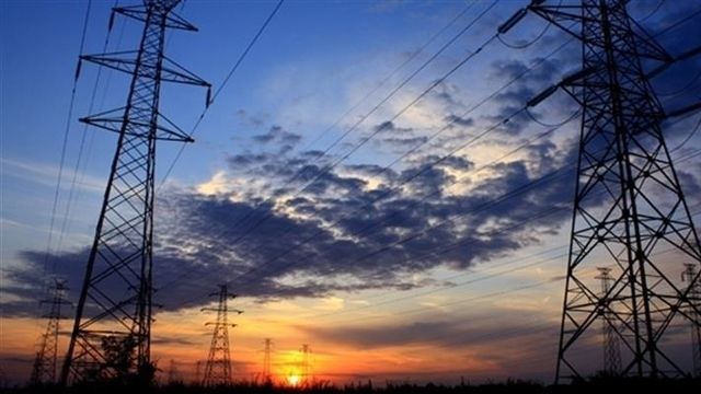 Imagen de archivo de torres eléctricas.