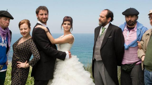 Fotograma de la película Ocho apellidos vascos.