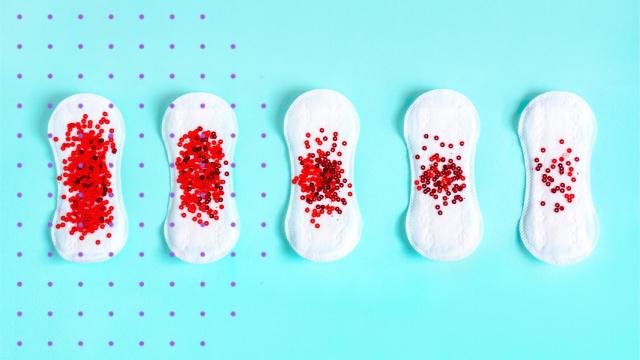 En muchos anuncios utilizar el color rojo para la regla sigue siendo novedoso.