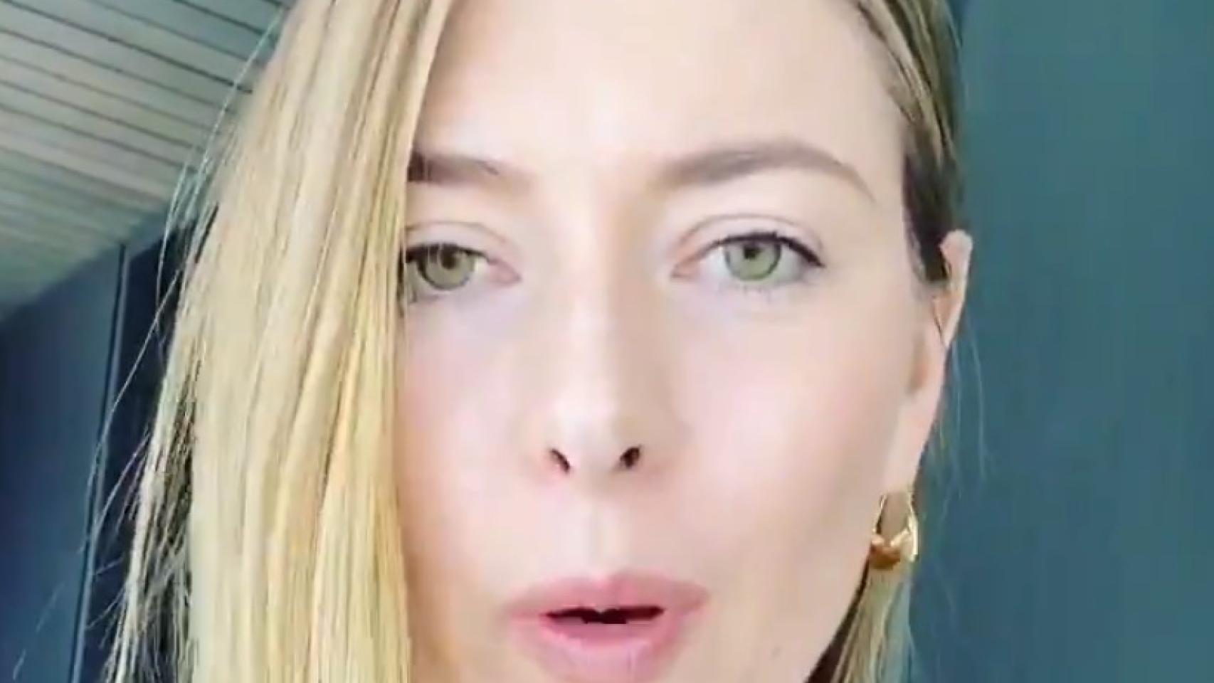Sharapova da su número de teléfono a todos los que quieran hablar con ella en el confinamiento