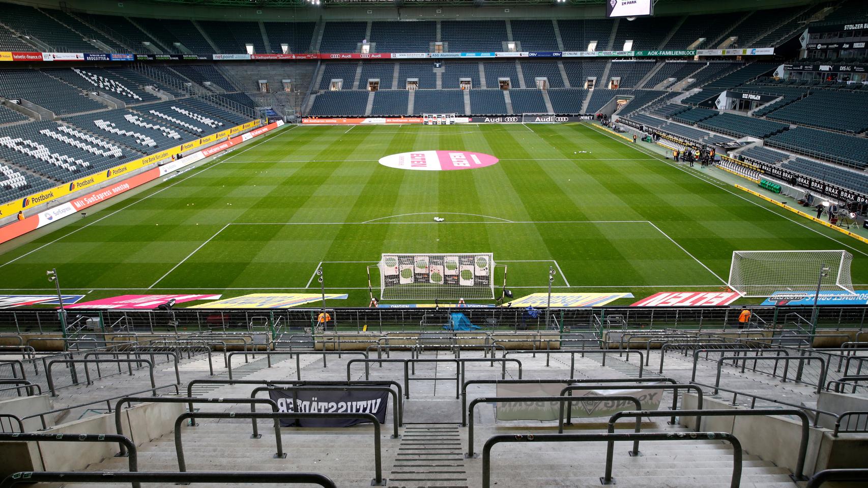 El campo del Borussia Monchengladbach en el último partido que se jugó en la Bundesliga antes del parón por el coronavirus ante el Colonia