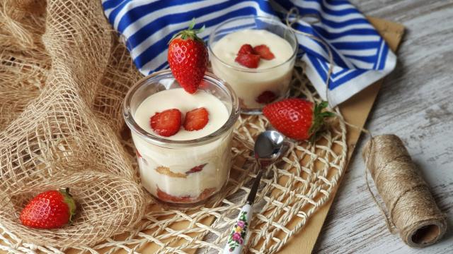 Tiramisú de fresa