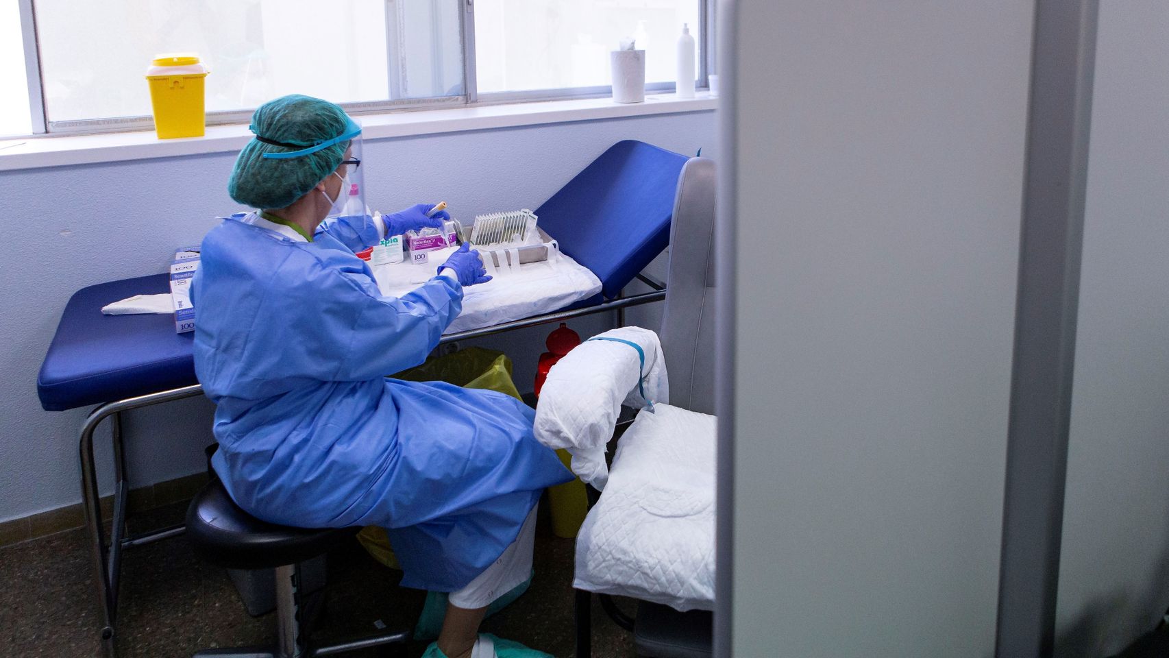 Laboratorio de análisis de muestras.
