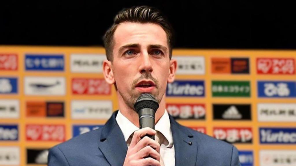 Isaac Cuenca, presentado con el Vegalta Sendai