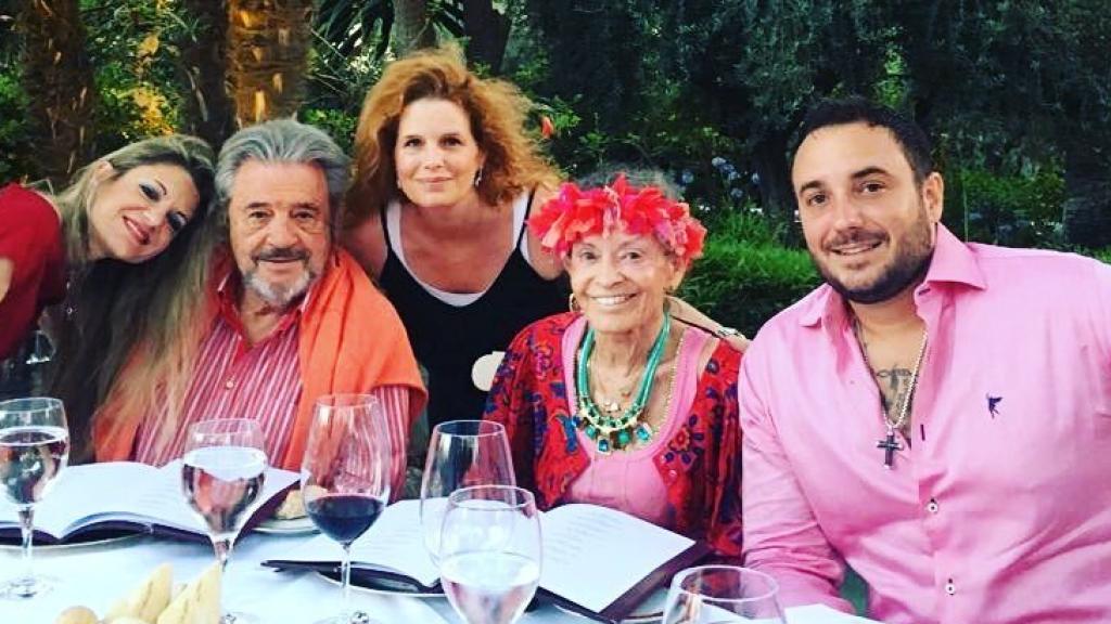 De izquierda a derecha: Cristina de Borbón, Francisco de Borbón, Olivia de Borbón, Beatriz von Hardenberg y Francisco de Borbón Jr.