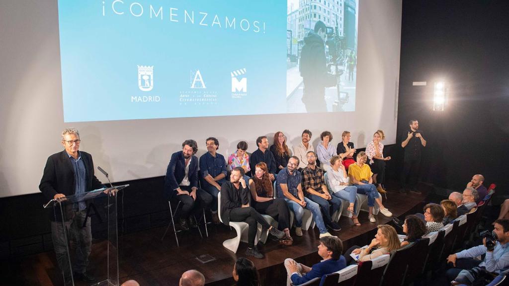 Los creadores de las Residencias el día de su presentación junto a Mariano Barroso.