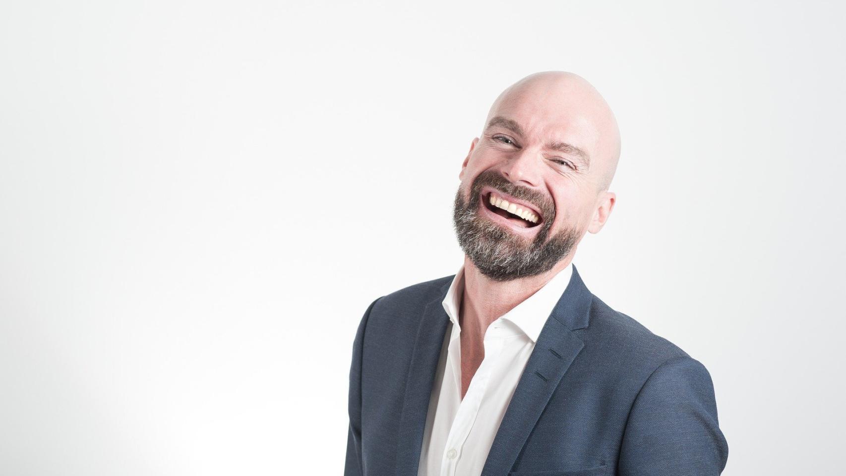 Beneficios y ventajas de afeitarse la cabeza