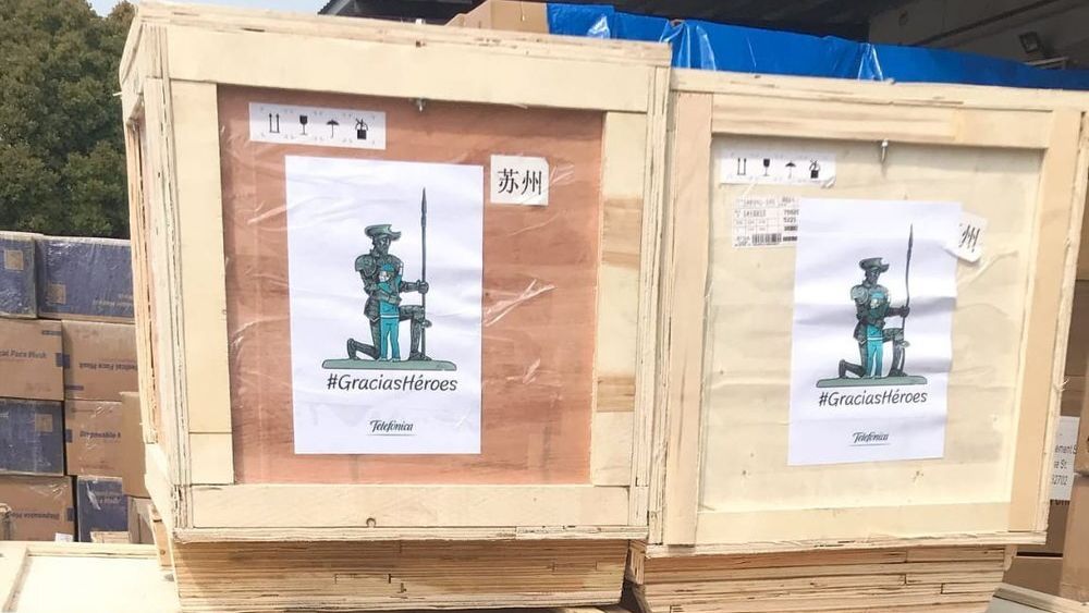 Primera remesa de material sanitario comprado por Telefónica.