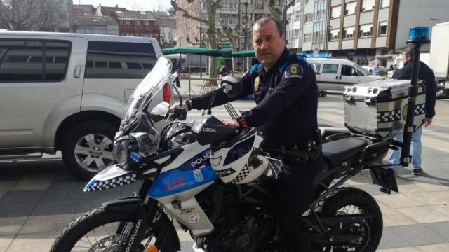 Manuel Carracedo, policía carballés que salvó la vida de una mujer.