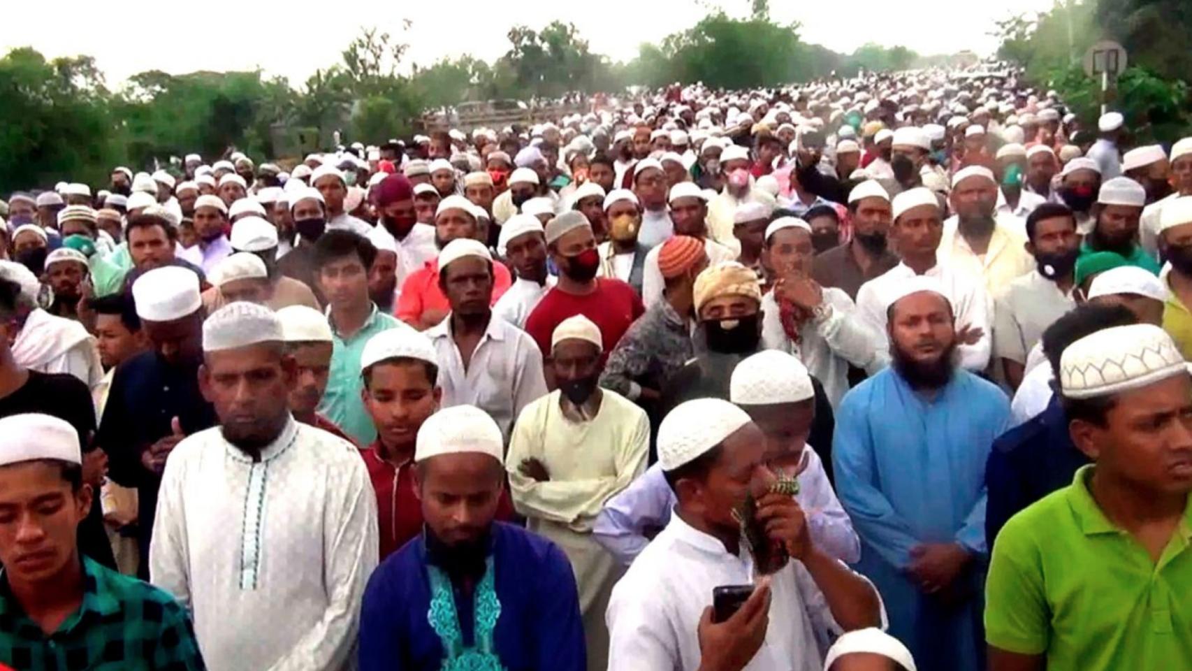 10.000 personas burlan el confinamiento en el funeral de Khelafat Majlish en Bangladesh.
