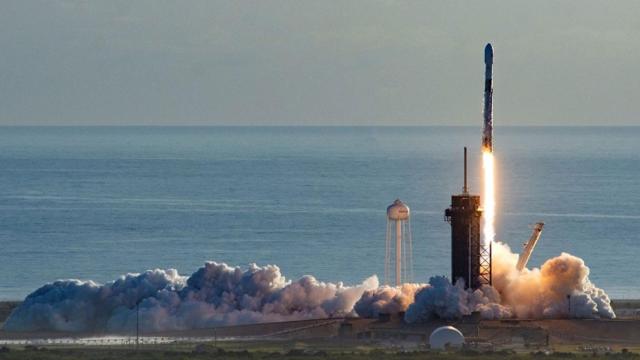 Uno de los lanzamientos del proyecto Starlink de SpaceX, la compañía de Elon Musk.