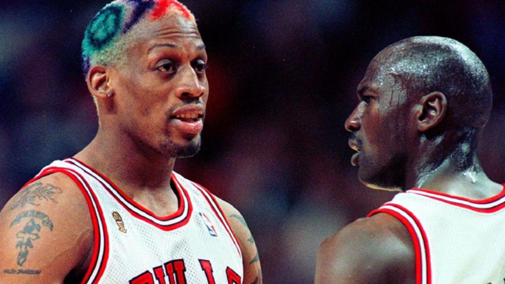 Dennis Rodman y Michael Jordan, en un partido de los Chicago Bulls