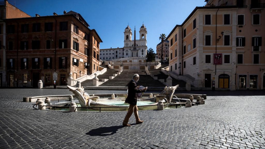 La plaza de España de Roma, casi vacía, en una foto de archivo.
