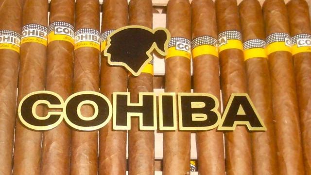 Puros habanos Cohiba.