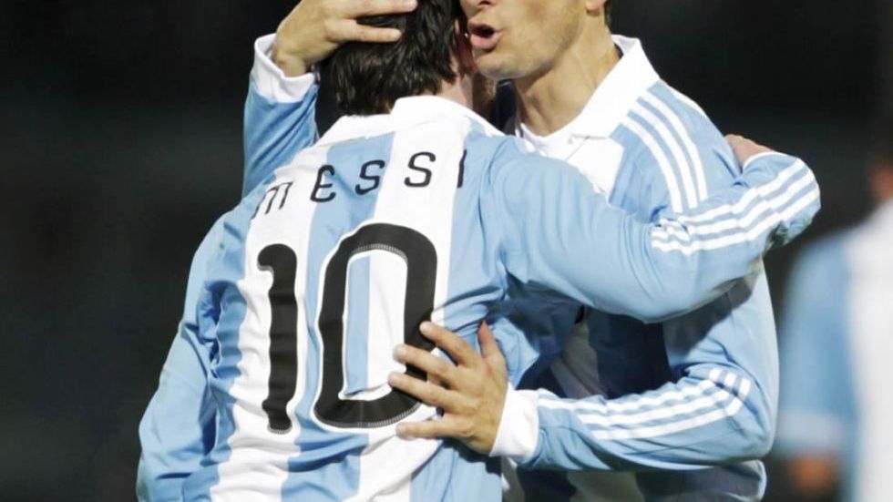 Messi y Zanetti con Argentina