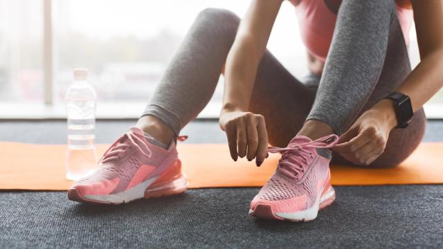 Las zapatillas deportivas para mujer más vendidas este 2020