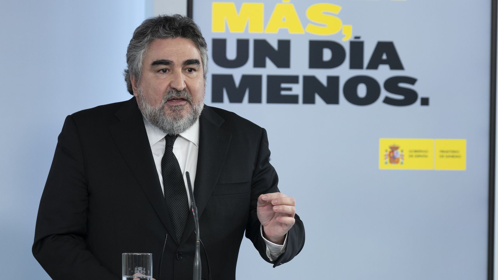 Manuel Rodríguez Uribes, ministro de Cultura, en rueda de prensa