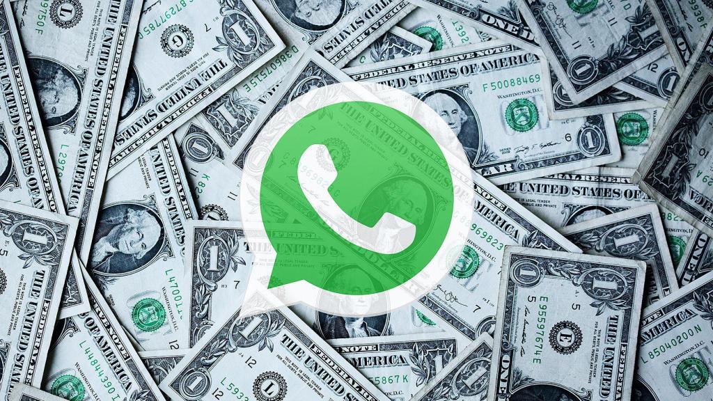 Fotomontaje con dinero y WhatsApp.