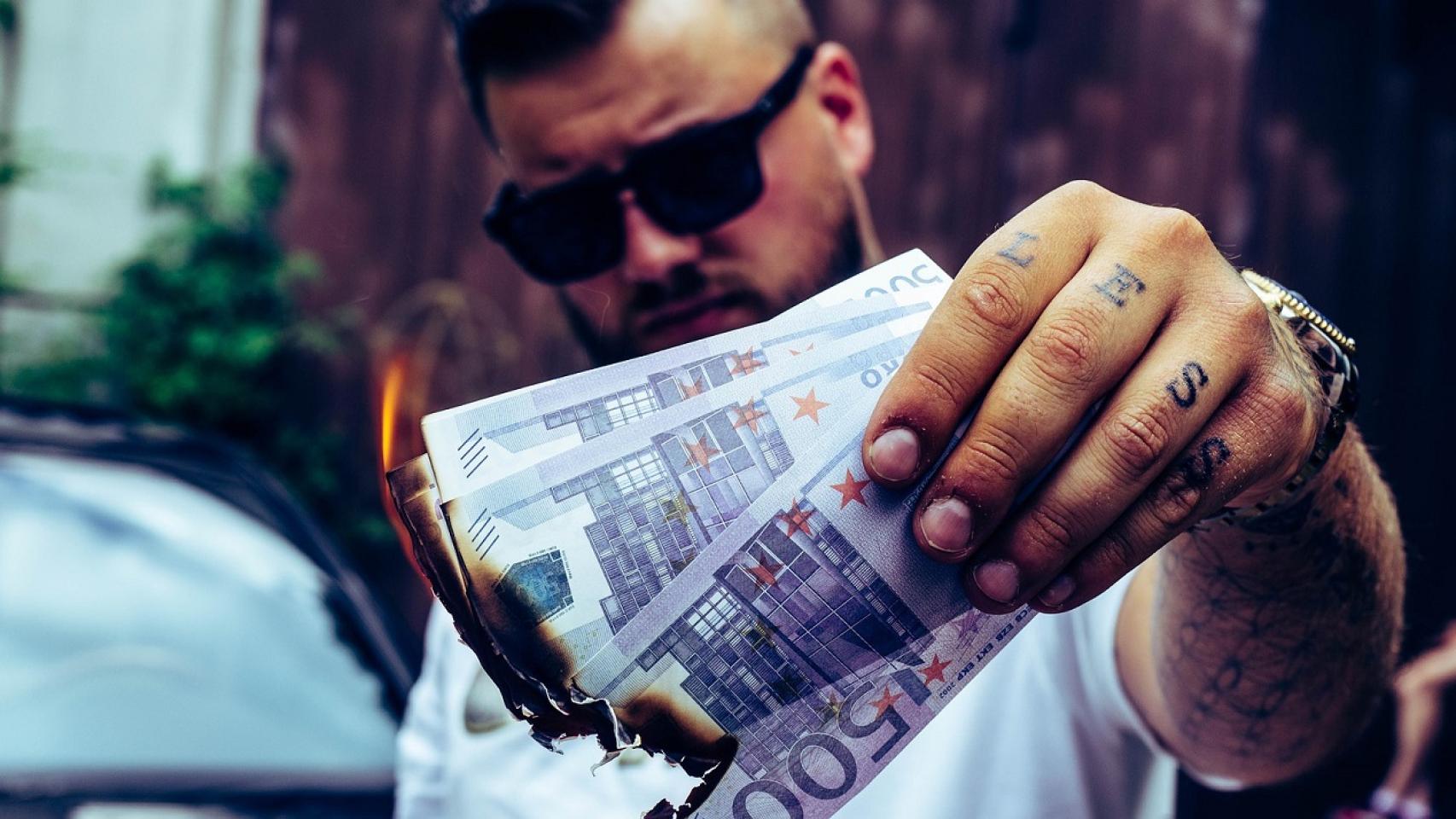 Quemar dinero como modelo de negocio