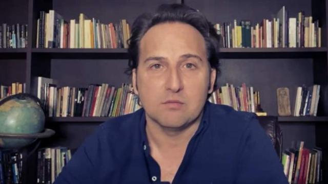 Iker Jiménez durante la presentación de uno de sus programas en YouTube.