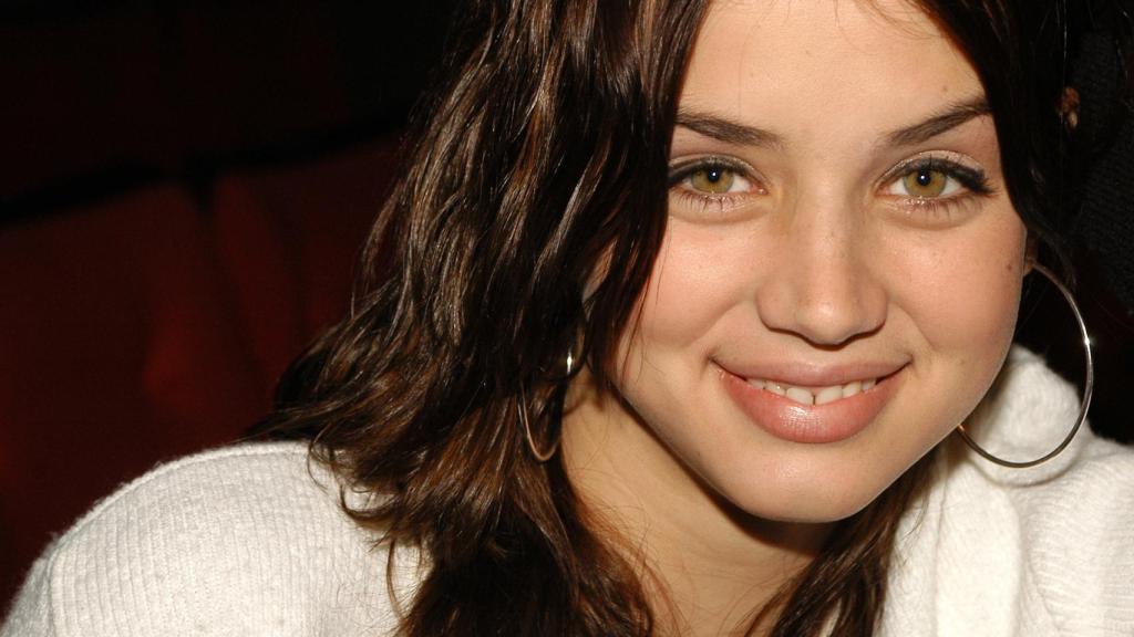 Ana de Armas, con 17 años, presentando la película Una rosa de Francia.