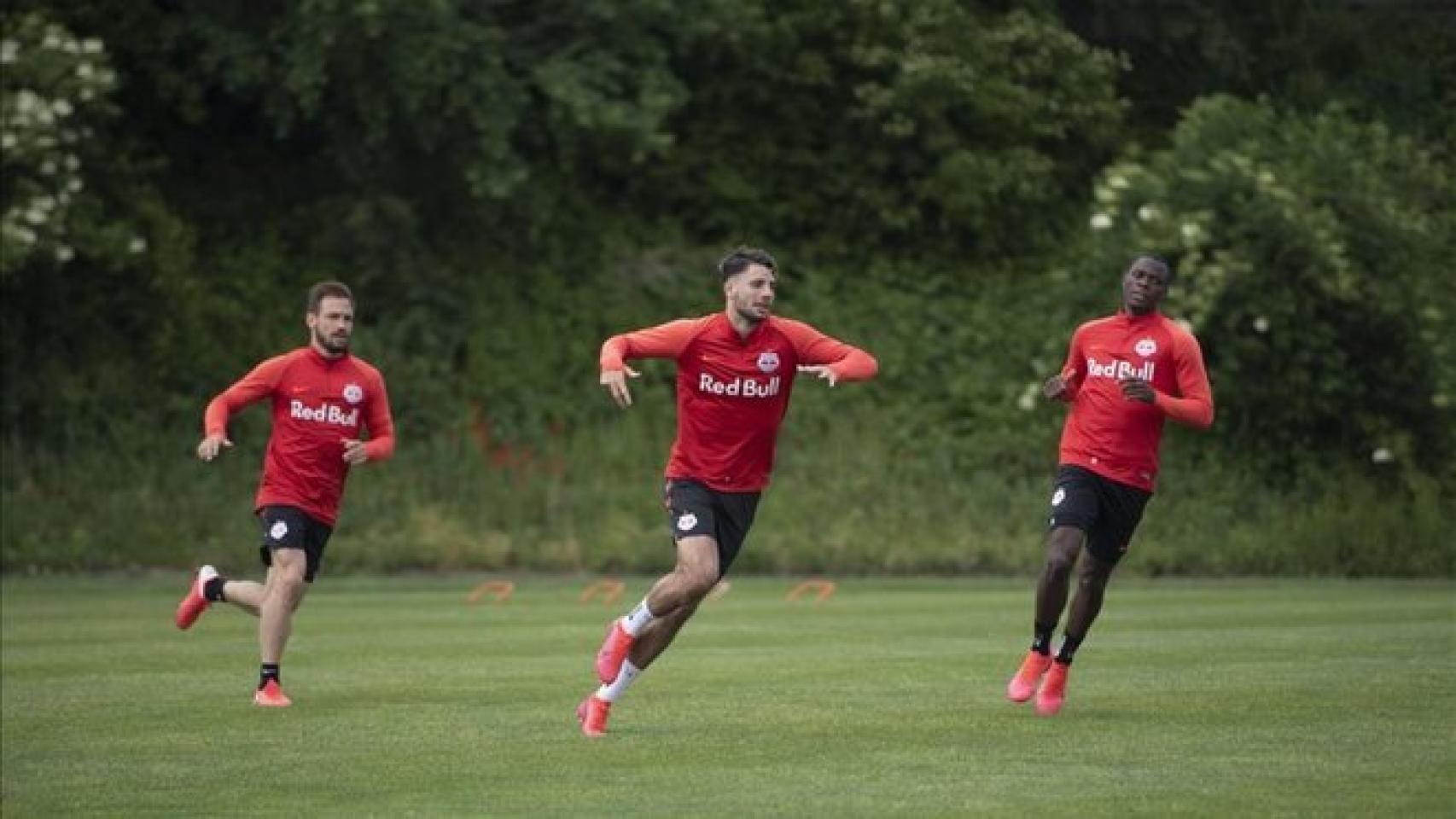 Futbolistas del Red Bull Salzburgo durante un entrenamiento