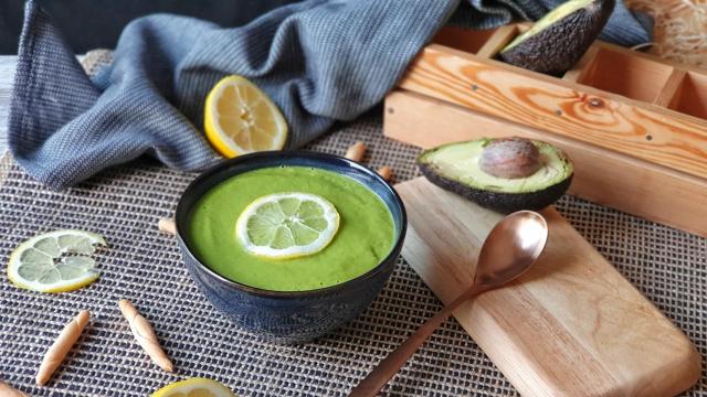 Salmorejo de aguacate