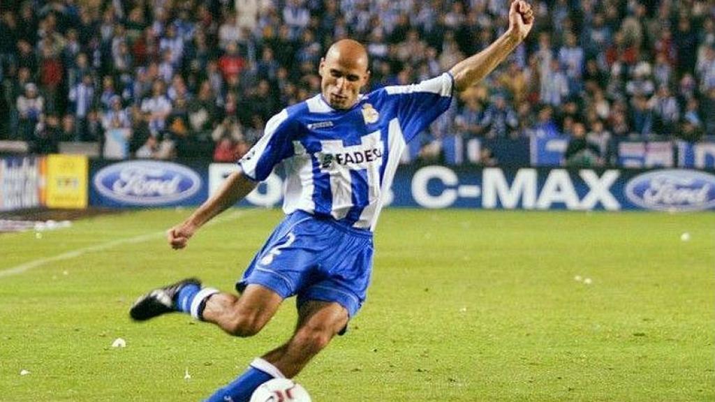 Manuel Pablo, durante un partido con el Deportivo