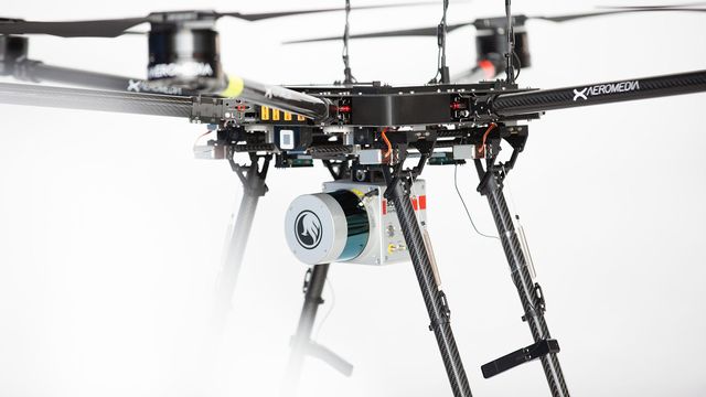 La empresa coruñesa Aeromedia crea un dron que levanta 13 kilos con autonomía de 45 minutos