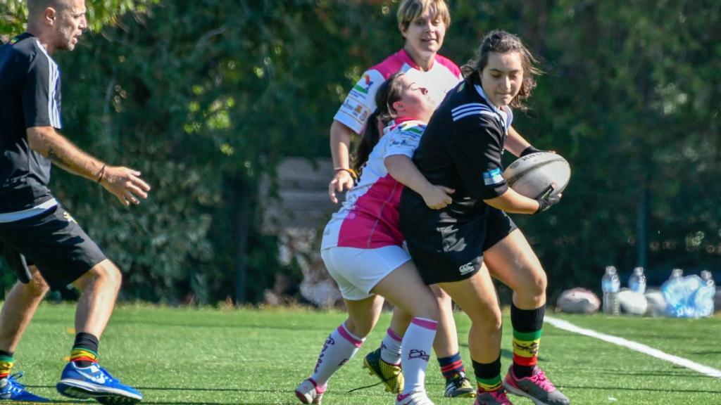 El equipo Gaztedi de Vitoria, durante un partido de rugby inclusivo