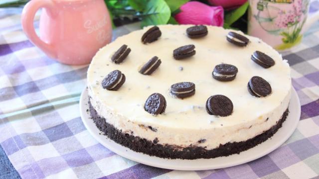 Tarta de queso y Oreo, receta fácil para disfrutar aún más de estas galletas