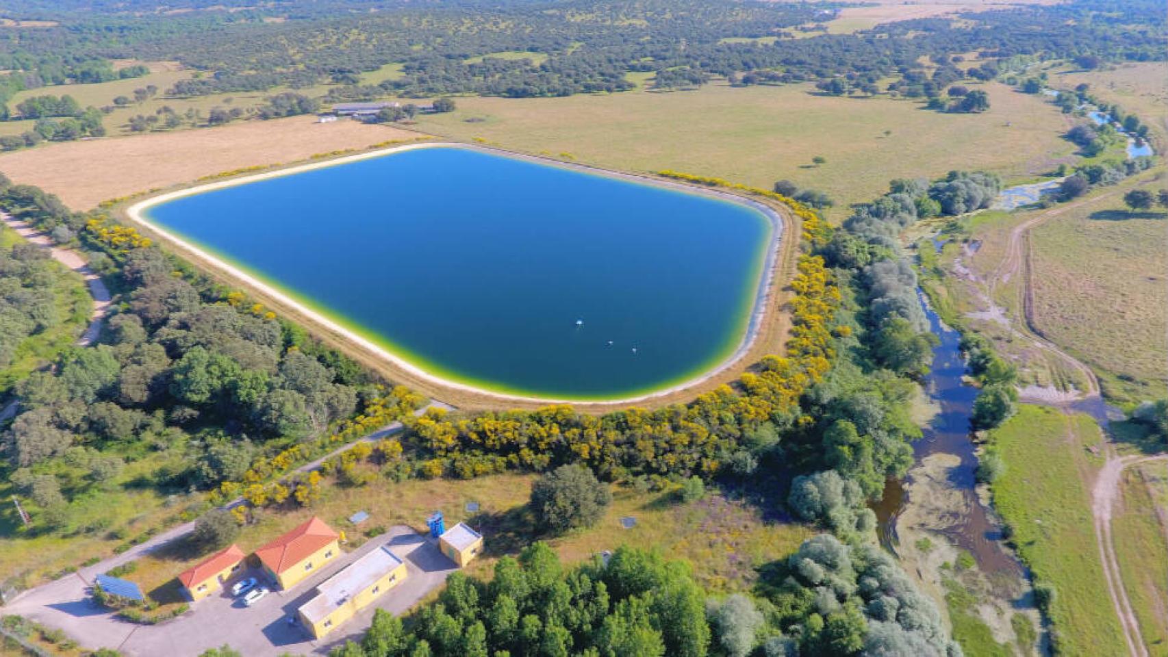 Vista aérea de la Balsa de Torinas en la Sierra de San Vicente. Foto: Diputación de Toledo