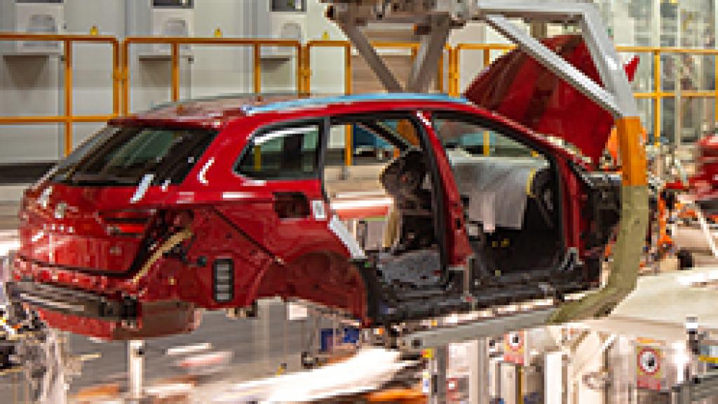 imagen de una de las líneas en la fábrica de Seat Martorell.