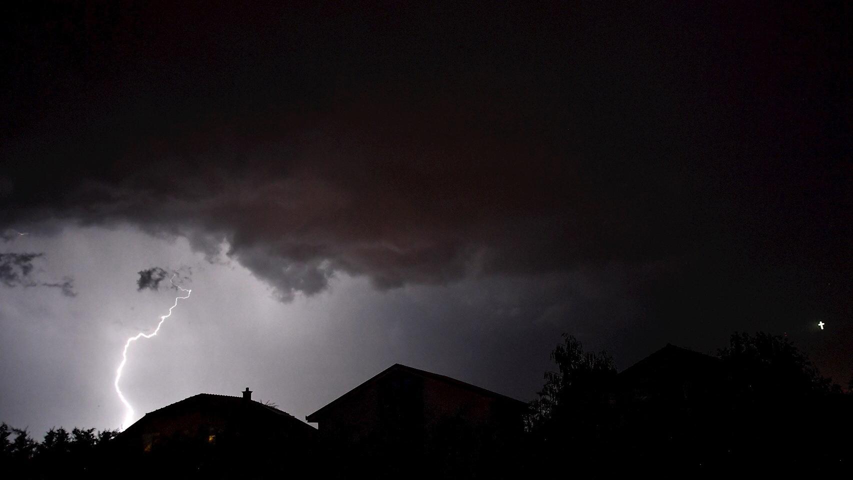 Tormenta eléctrica. EFE/EPA/Georgi Licovski