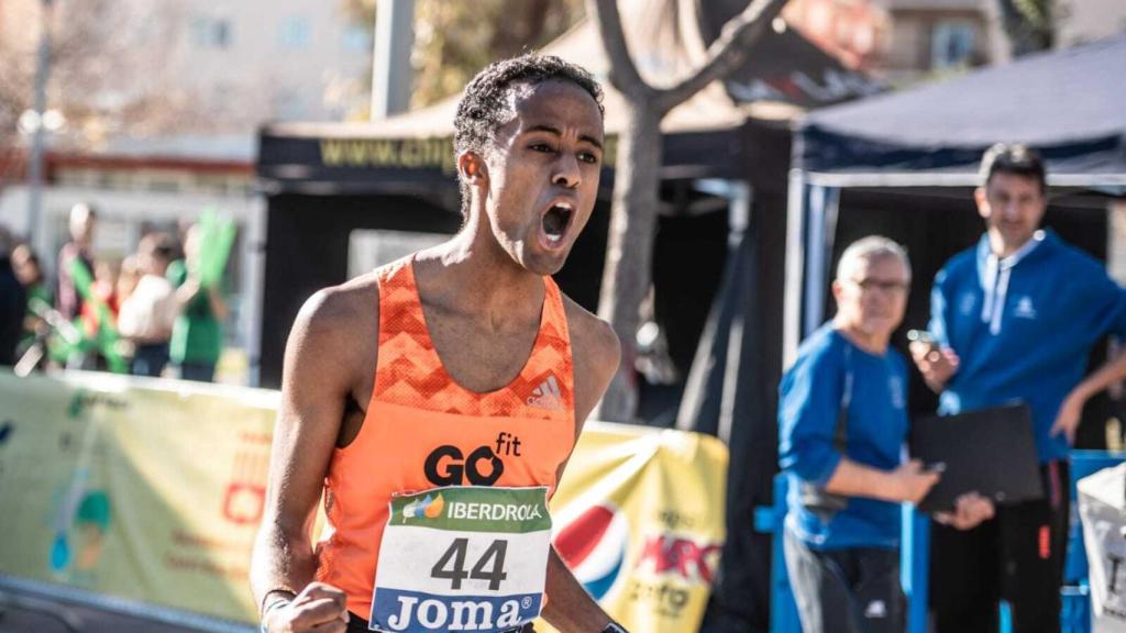 Tariku Novales, después de conseguir la victoria en Sagunto