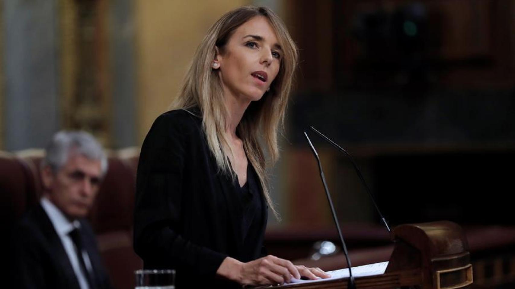 Cayetana Álvarez de Toledo en la tribuna de oradores del Congreso de los Diputados.