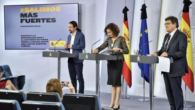 Pablo Iglesias y María Jesús Montero.