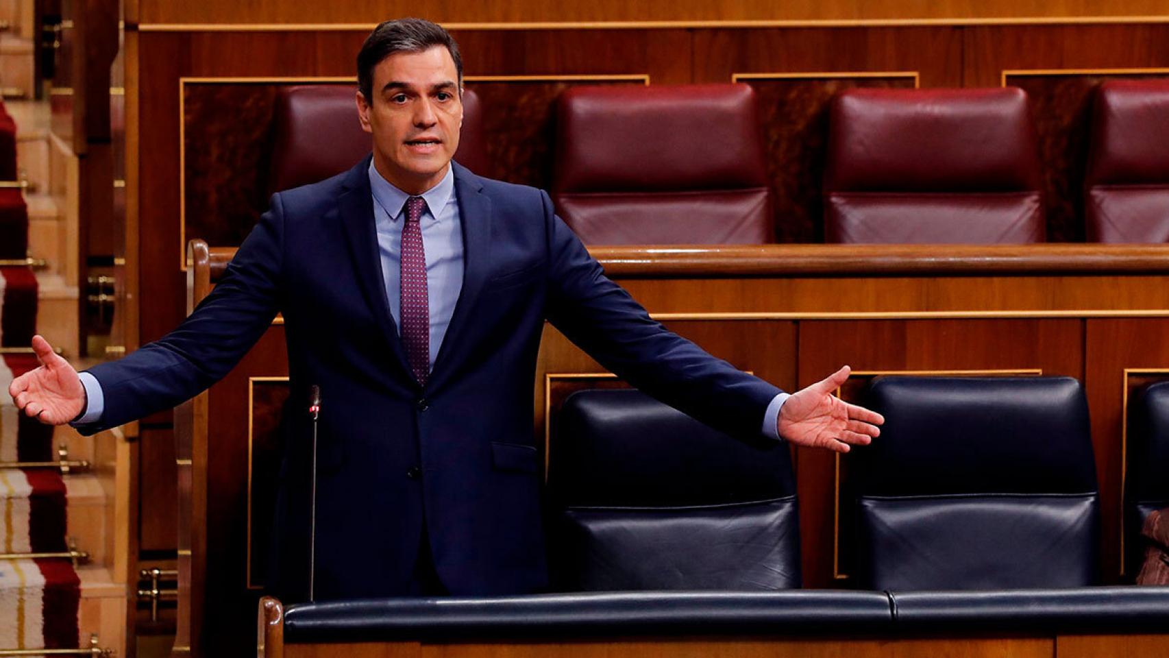 Pedro Sánchez, durante la primera sesión de control tras decretarse el estado de alarma.