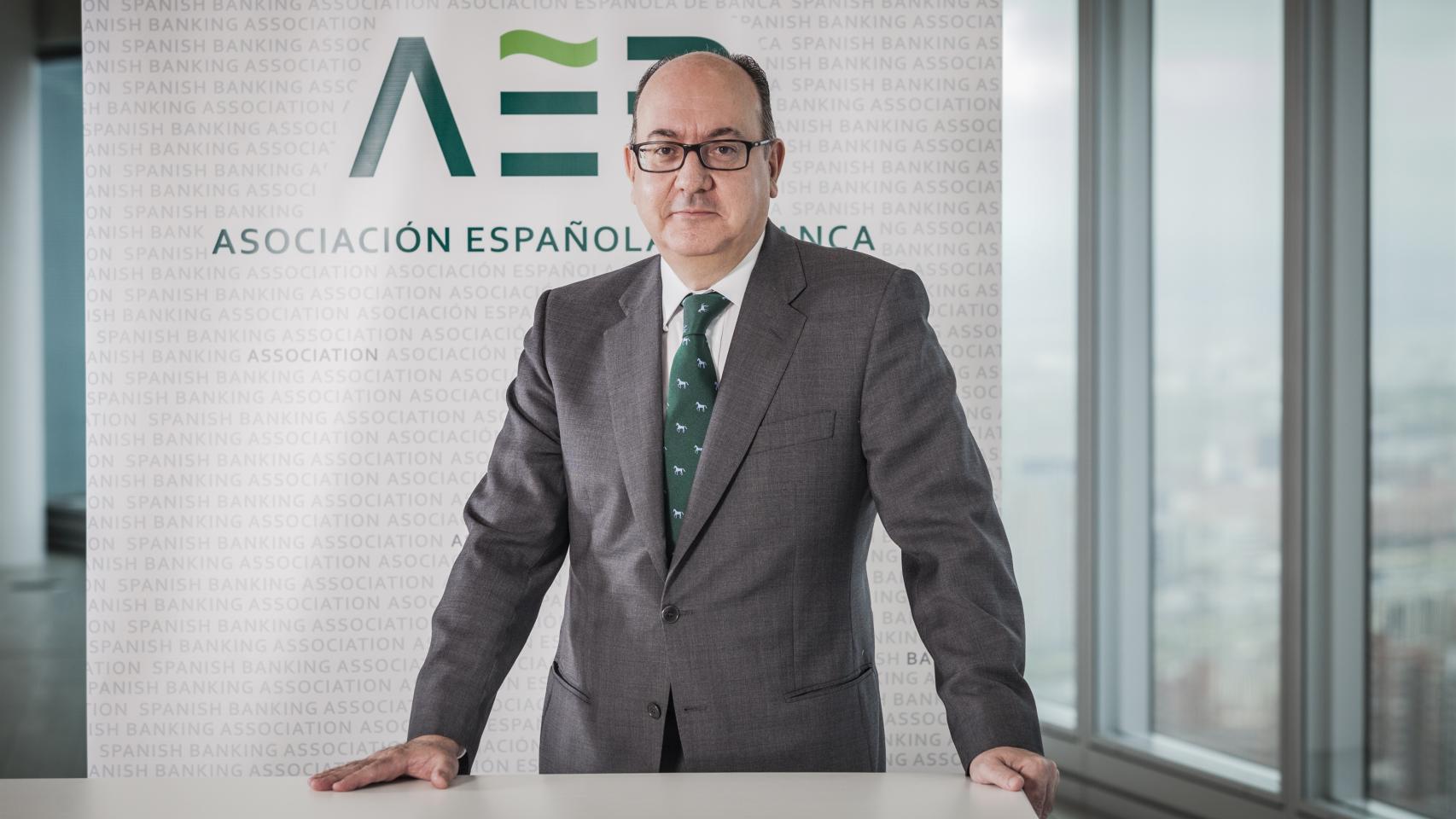 El presidente de la Asociación Española de Banca (AEB), José María Roldán.