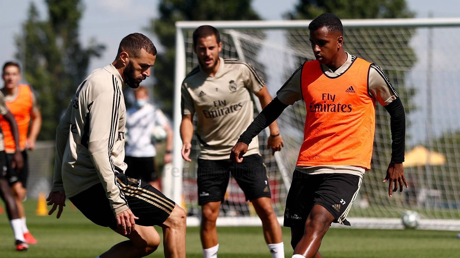 Karim Benzema, Rodrygo Goes y Eden Hazard, durante un entrenamiento