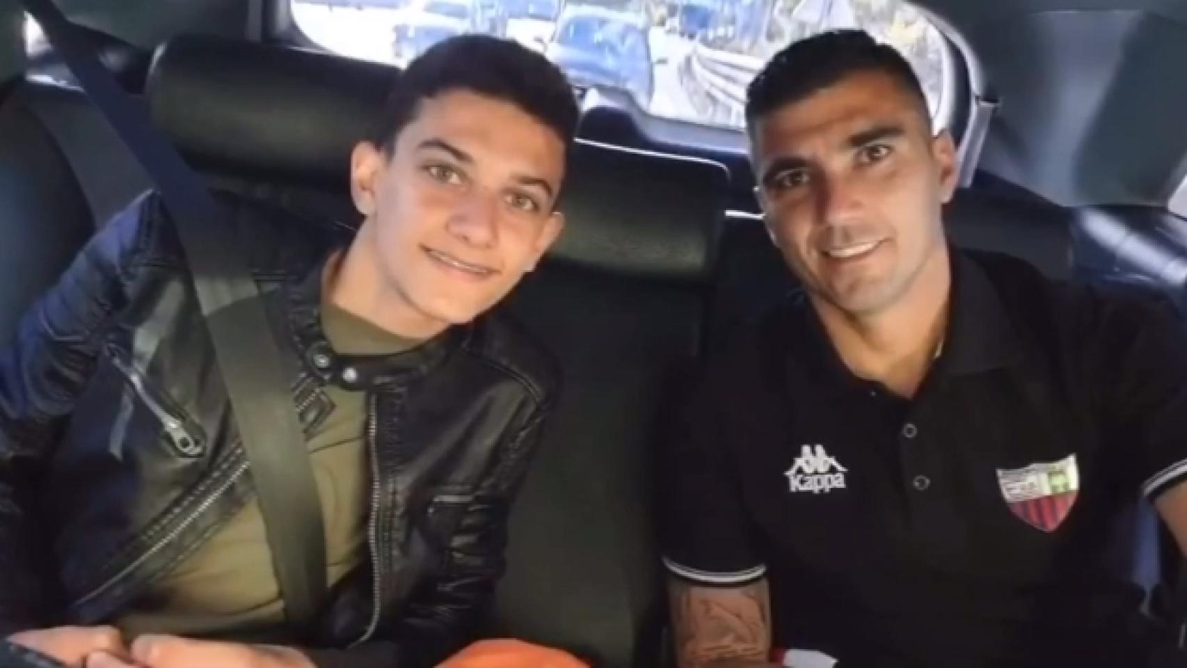 José Antonio Reyes, junto a su hijo en el último partido de fútbol que jugó en su vida