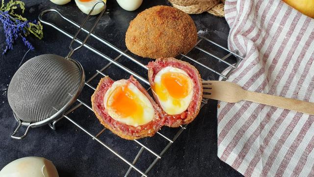 Scotch Eggs, albóndigas rellenas de huevo