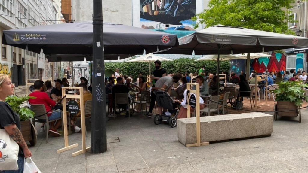 La terraza de la Urbana en la calle Pastoriza (A Coruña).