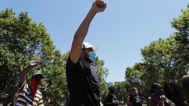 Klay Thompson, en un momento de la manifestación
